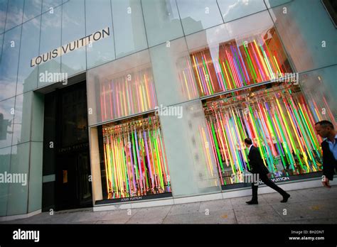 louis vuitton showcase 5th avenue and 59th street|louis vuitton europe.